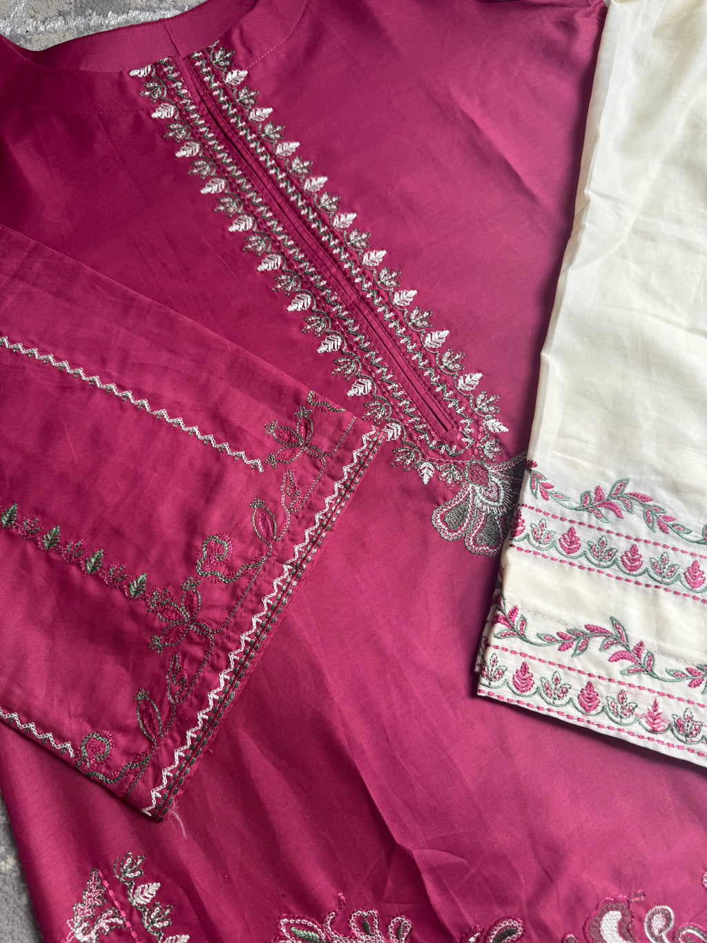 IRHA Embroidered 2 pc