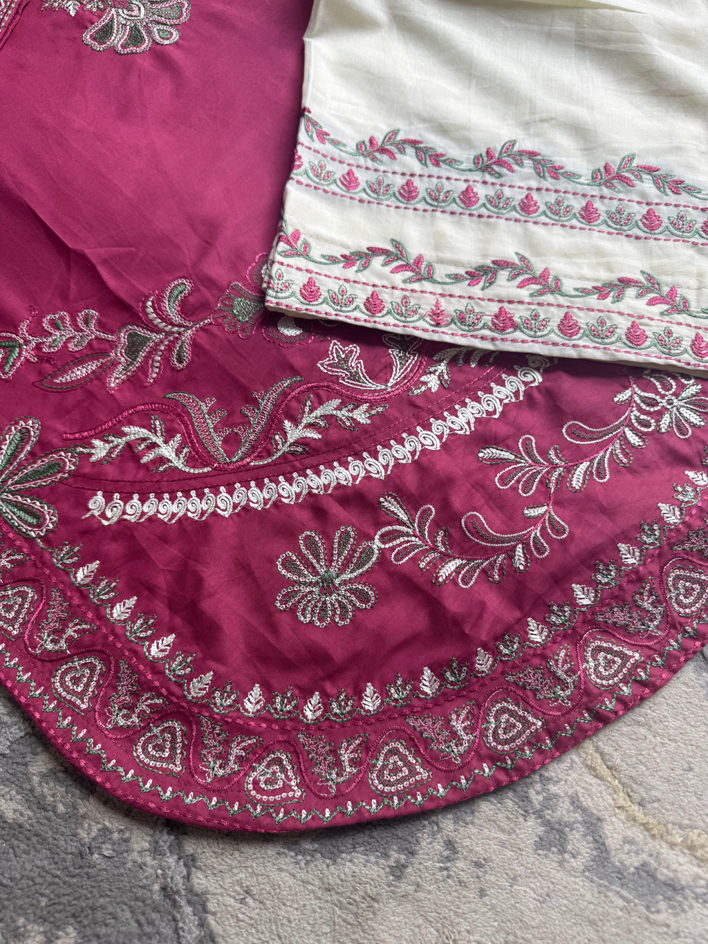 IRHA Embroidered 2 pc