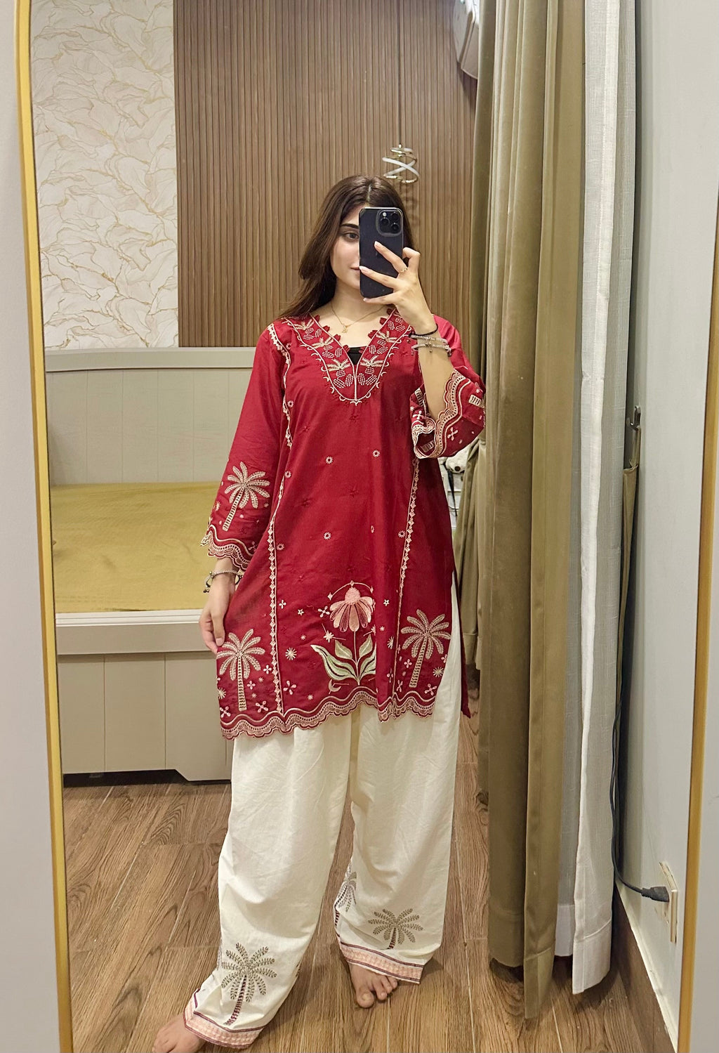 SABA Embroidered 2 pc