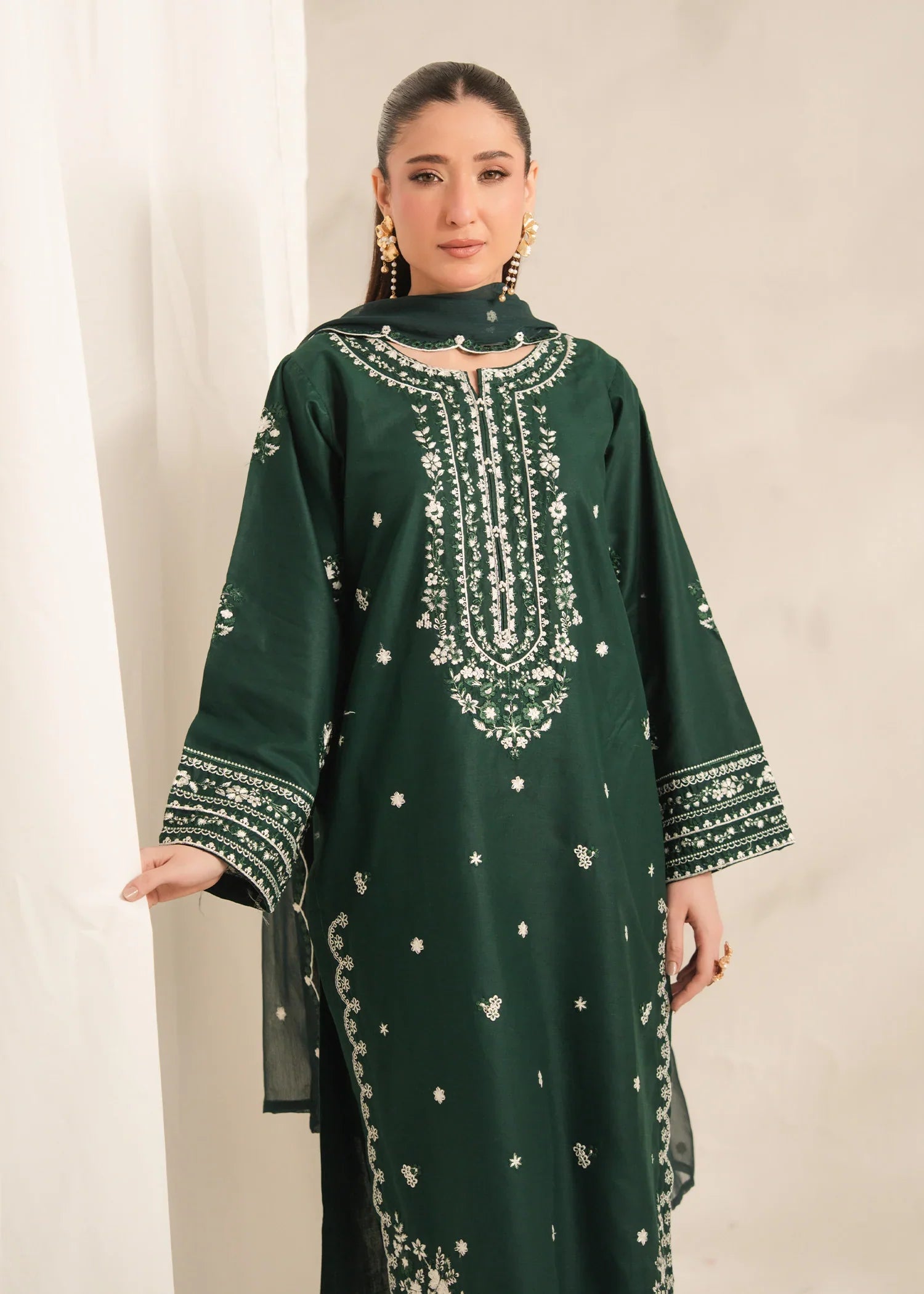 WAREESHA Embroidered 3 pc
