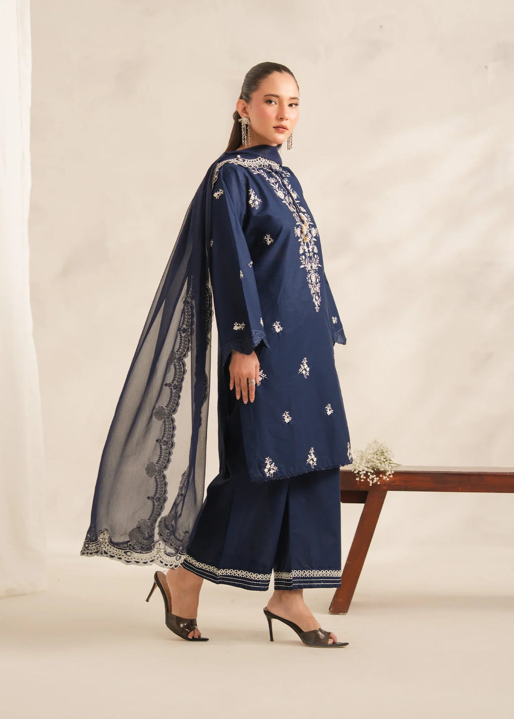 GUL E JAAN Embroidered 3 pc