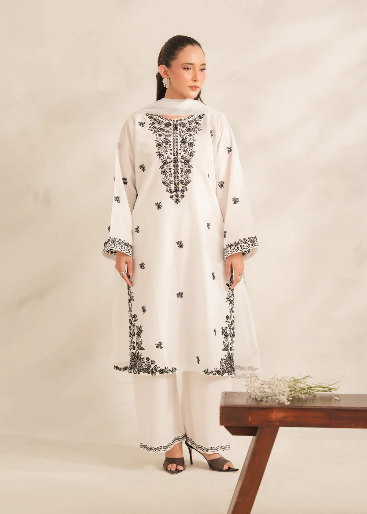 DILKASH Embroidered 3 pc
