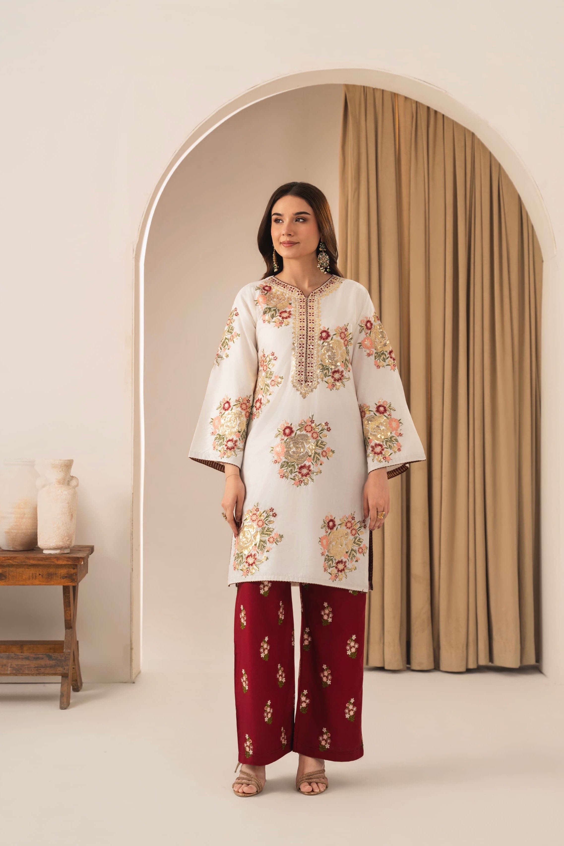 ALAYA Embroidered 2 pc